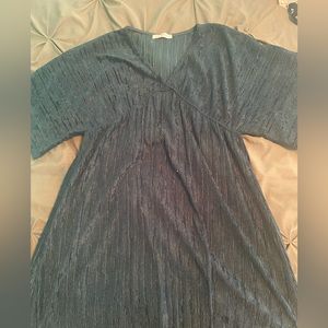 Dress up green velvet dress. Excellent condition. Only worn once. Size small.